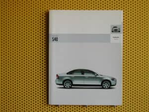 VOLVO S40      2004